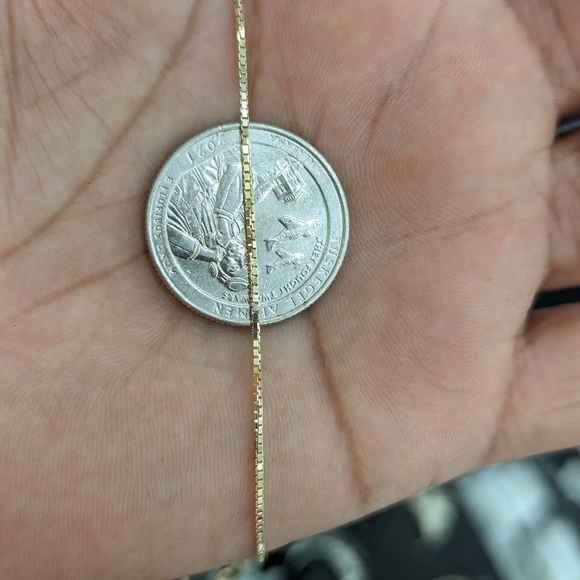 14kt real solid gold box chain 1mm 22 Inch - Picture 4 of 8
